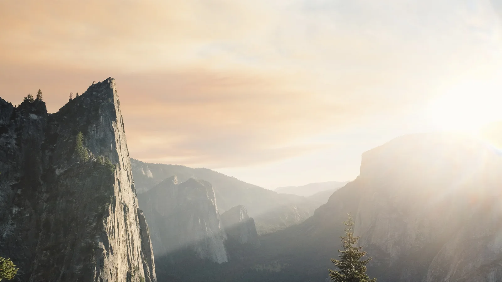 Paisaje de montaña al amanecer, imagen de FM&L Abogados